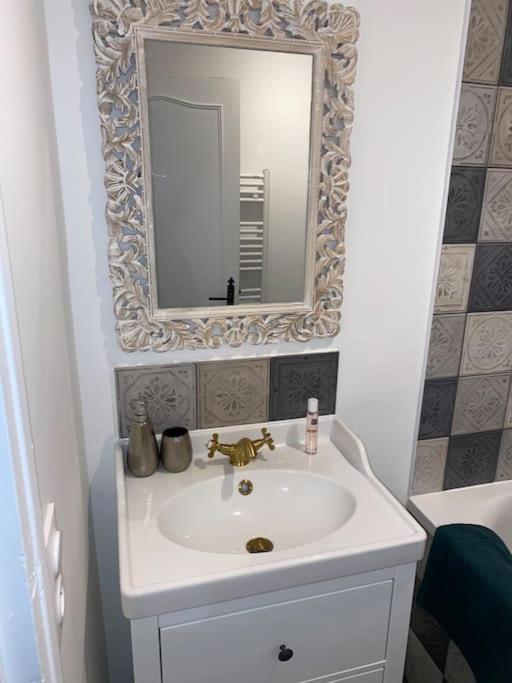 Propre Spacieux Renove Pratique Proche Centre Montceau-les-Mines Dış mekan fotoğraf